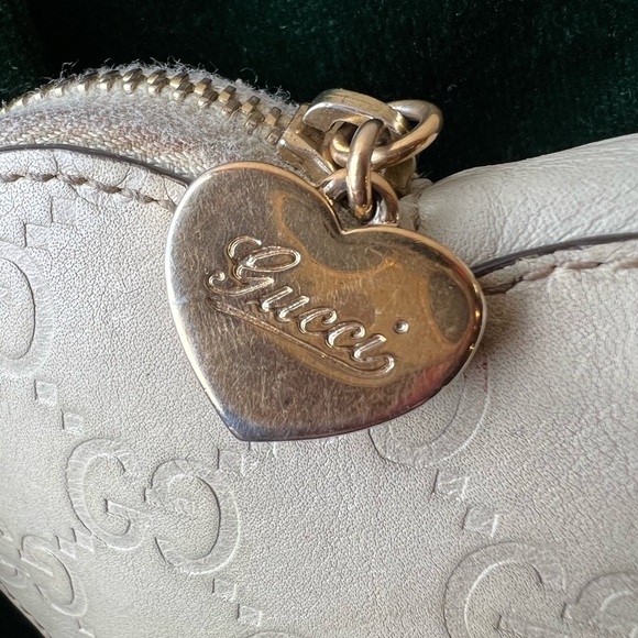 Authentic Gucci heart shaped GG logo ivory Guccissma coin purse - Picture 4 of 10